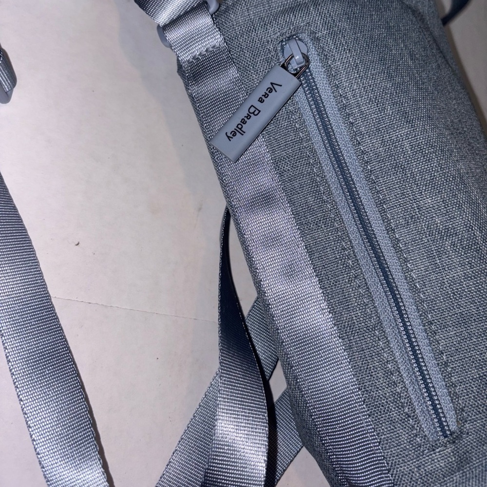 Vera Bradley Lighten Up Water Bottle Crossbody bag in a grey fabric - Picture 3 of 9